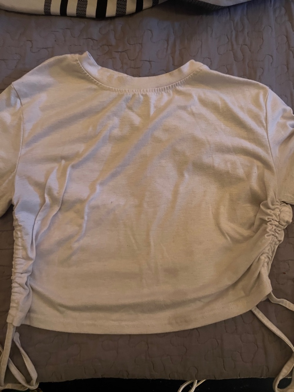 SHEIN Cream Ruched Side Short Sleeve Crop Top